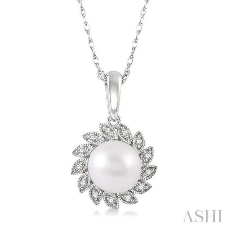 1/10 Ctw Sunflower 7x7MM Pearl and Round Cut Diamond Pendant With Chain in 10K White Gold