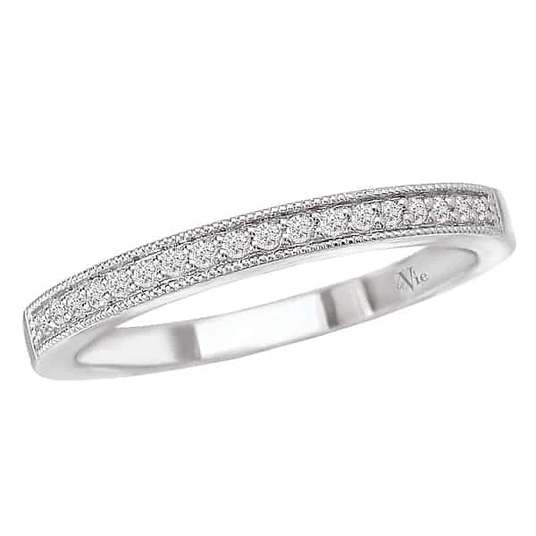 La Vie Petite Diamond Band with Milgrain