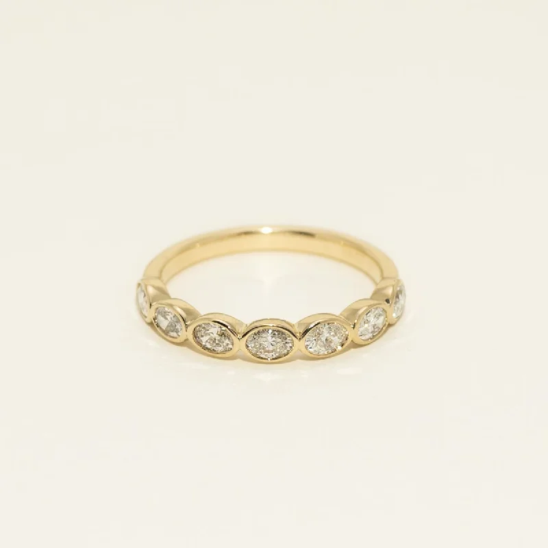 Oval Diamond Bezel Band in 14kt Yellow Gold (3/4ct tw)