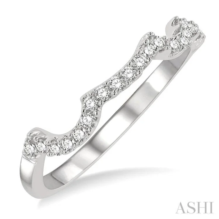 1/6 ctw Round Cut Diamond Wedding Band in 14K White Gold