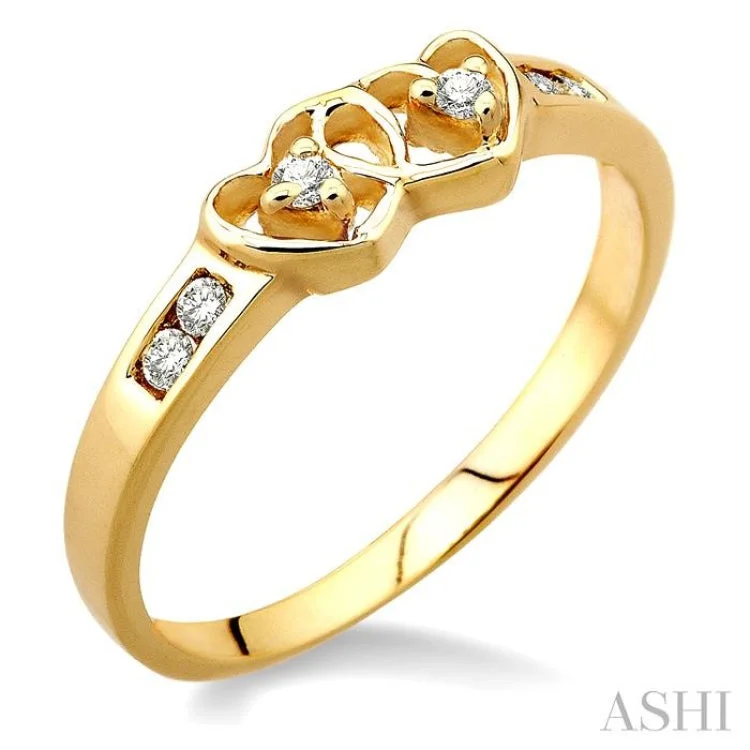 1/10 Ctw Twin Hearts Diamond Ring in 10K Yellow Gold