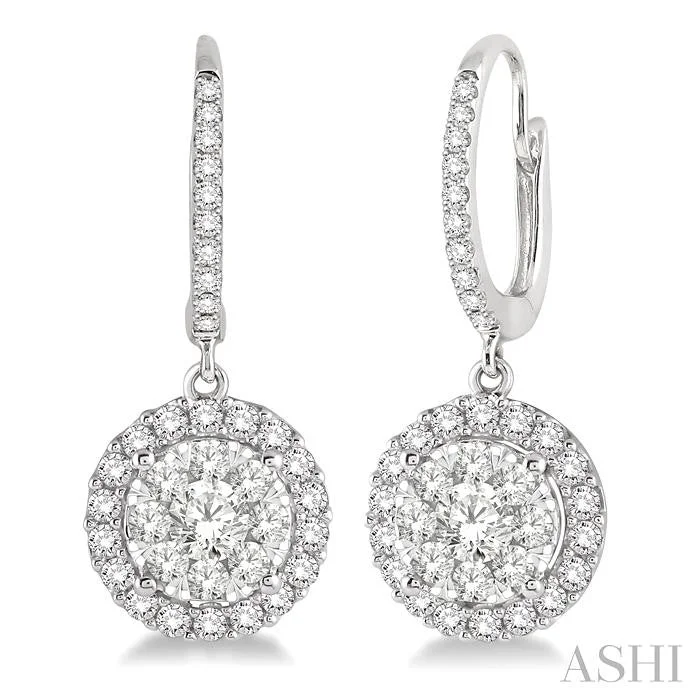 ROUND SHAPE HALO LOVEBRIGHT ESSENTIAL DIAMOND EARRINGS